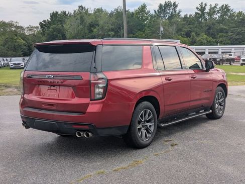 Used 2024 Chevrolet Suburban Z71 w/ Off-Road Capability Package AWD/4WD image 3