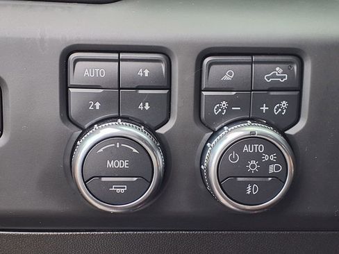 Certified 2024 GMC Sierra 2500 Denali Ultimate w/ Max Trailering Package AWD/4WD image 9