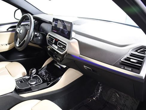 Used 2023 BMW X4 xDrive30i AWD/4WD image 19