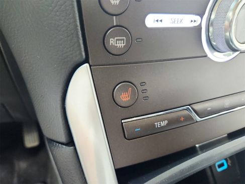 Used 2018 Ford Edge Titanium image 31