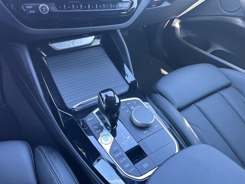 Used 2025 BMW X4 xDrive30i image 12