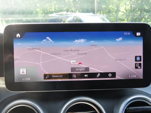 Used 2021 Mercedes-Benz GLC 300 4MATIC image 27