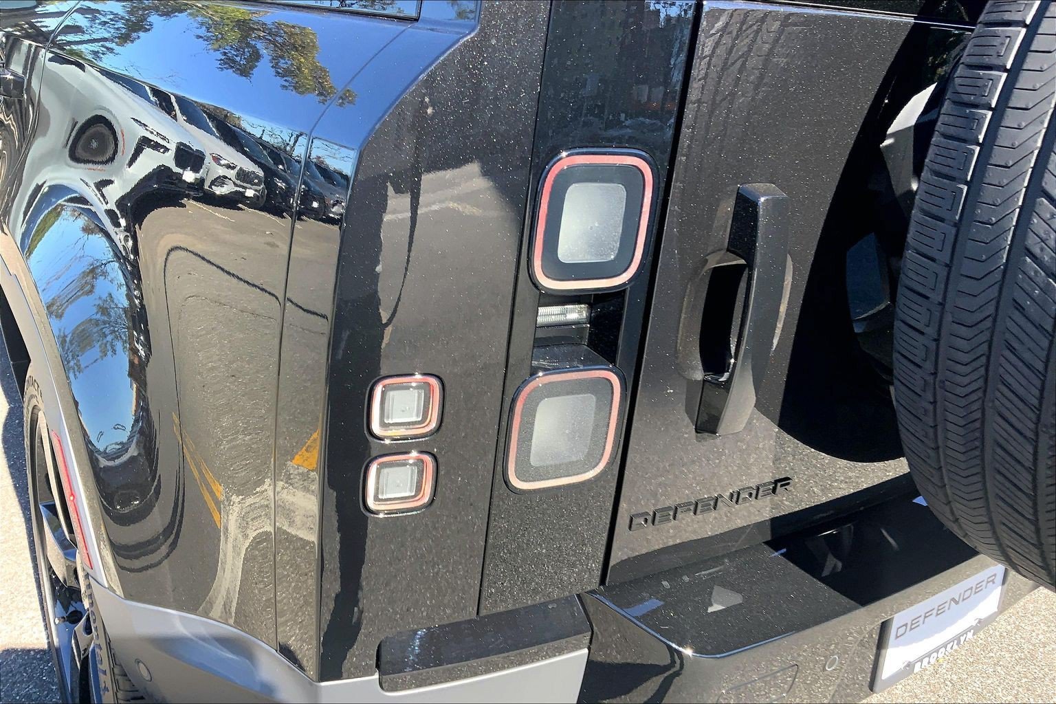 New 2026 Land Rover Defender 110 S AWD/4WD image 14