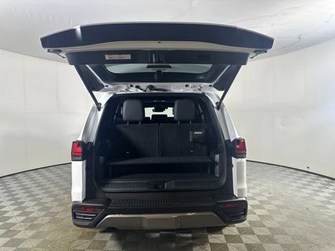 Used 2025 Lexus LX 700h Luxury w/ Appearance Package AWD/4WD image 9