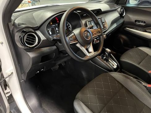 Used 2020 Nissan Kicks SV FWD image 19