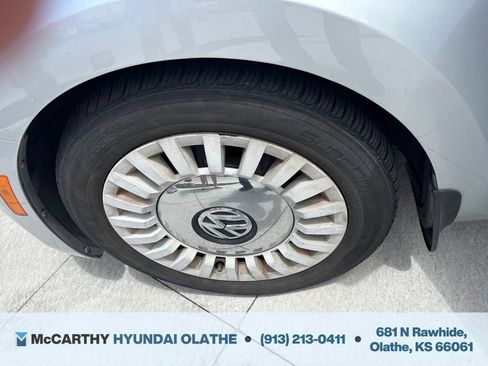 Used 2014 Volkswagen Beetle 2.5 FWD image 12