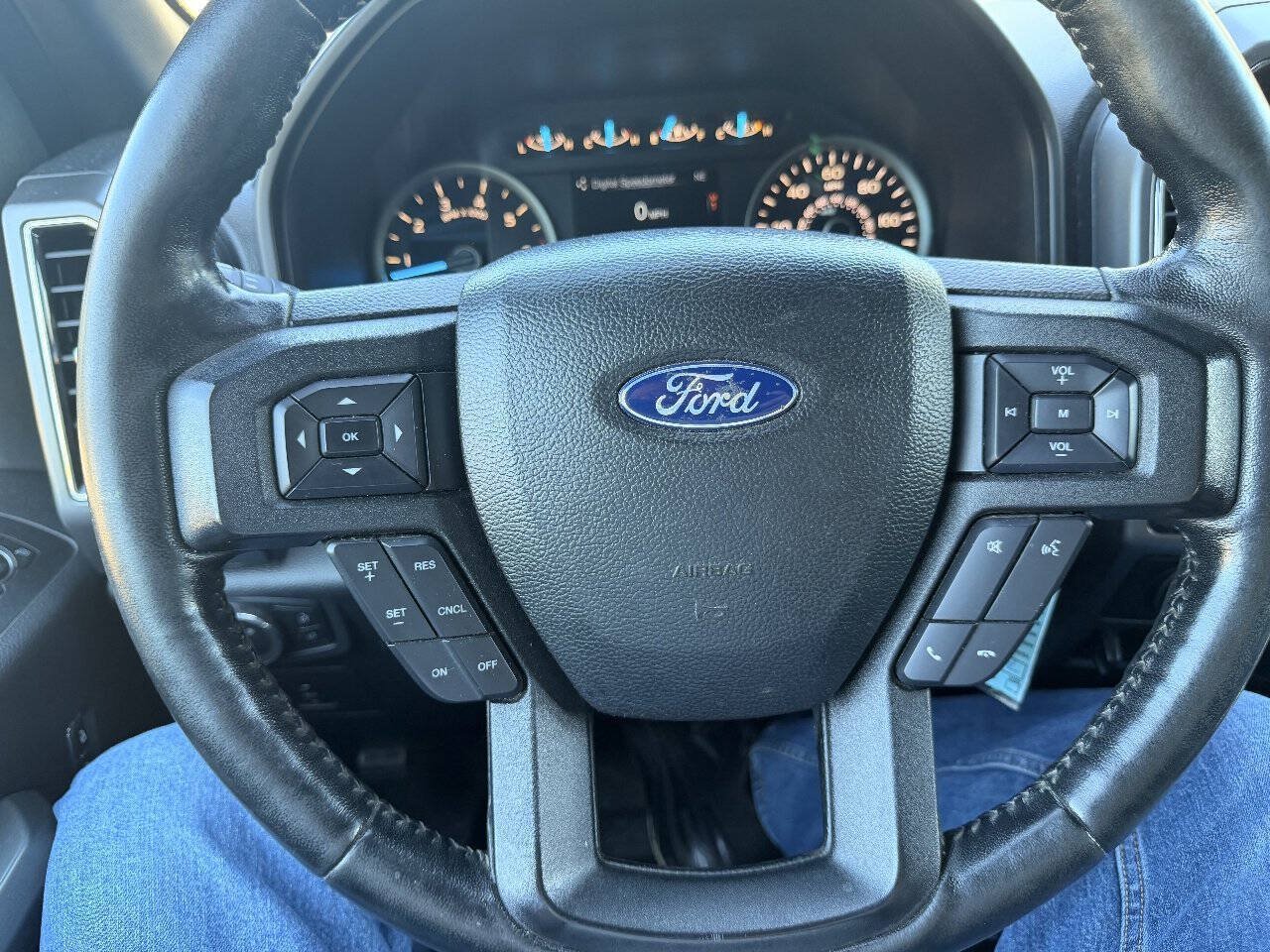 Used 2017 Ford F150 XLT w/ Equipment Group 302A Luxury AWD/4WD image 21