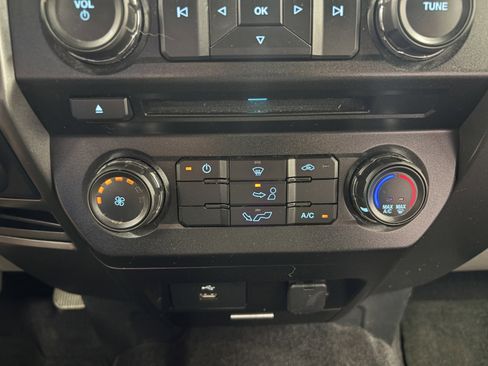 Used 2017 Ford F150 XLT w/ Trailer Tow Package image 18