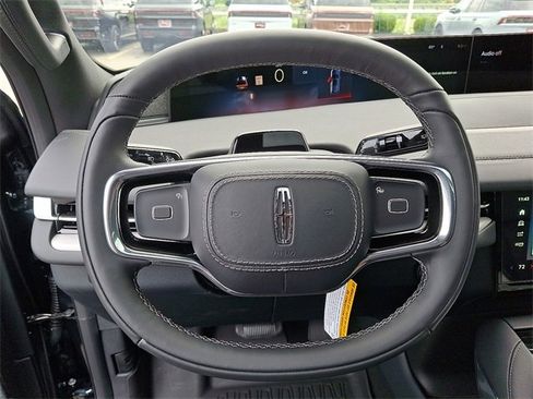 New 2025 Lincoln Navigator L Reserve w/ Jet Appearance Package image 9