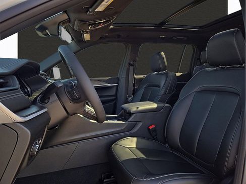 New 2026 Jeep Grand Cherokee L Limited AWD/4WD image 14