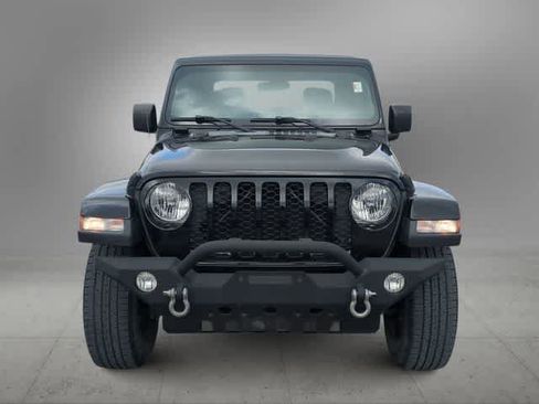 Used 2021 Jeep Gladiator Sport image 3