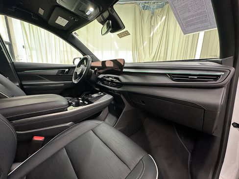 Certified 2025 Buick Enclave Sport Touring image 17