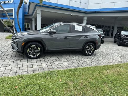 Used 2025 Hyundai Tucson SEL FWD image 21