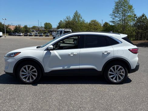 Used 2022 Ford Escape Titanium w/ Titanium Elite Package AWD/4WD image 6