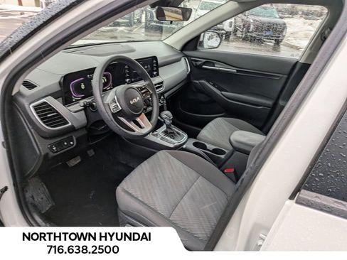 Used 2024 Kia Seltos LX image 11