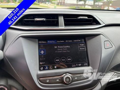 Used 2022 Chevrolet TrailBlazer LT w/ LPO, Blackout Package AWD/4WD image 11