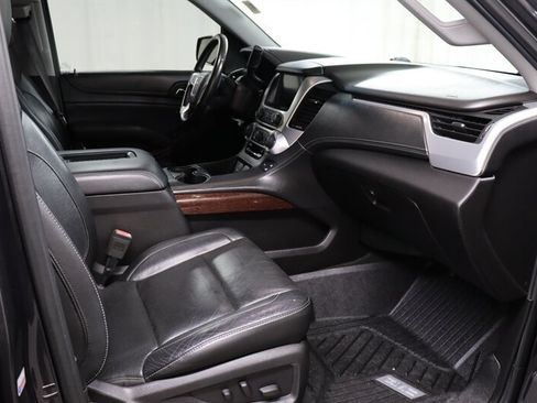 Used 2017 GMC Yukon SLT AWD/4WD image 22