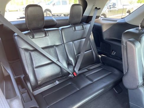 Used 2020 Ford Explorer XLT w/ Equipment Group 202A AWD/4WD image 32