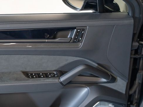 Certified 2026 Porsche Cayenne GTS AWD/4WD image 16