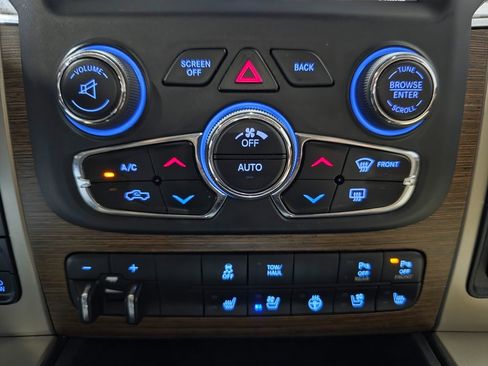 Used 2014 RAM 1500 Laramie w/ Convenience Group image 34
