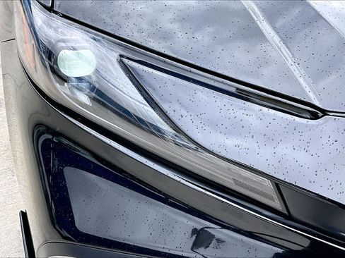 Used 2025 Toyota Camry SE w/ Convenience Package FWD image 27