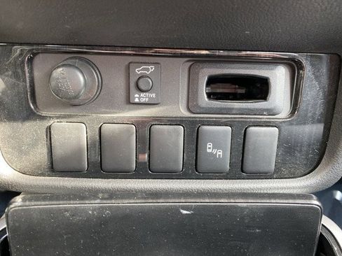 Used 2018 Mitsubishi Outlander GT image 29