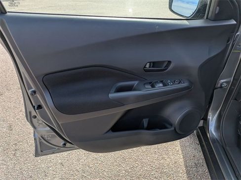 New 2025 Nissan Kicks Play S image 11