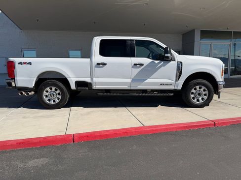 Used 2024 Ford F250 XLT image 2