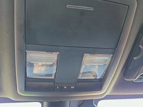 Used 2022 Dodge Challenger GT image 30