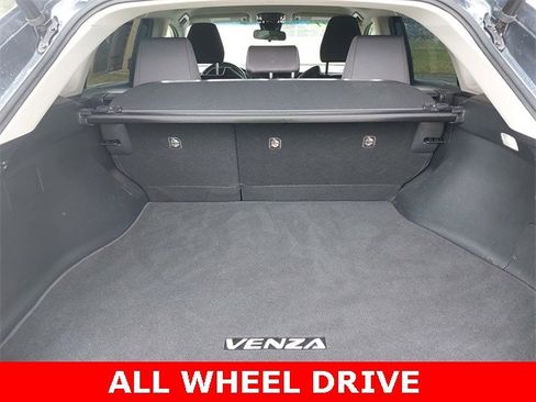 Used 2021 Toyota Venza LE image 26