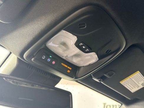 Used 2026 Chevrolet Colorado LT image 24