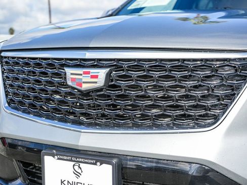 Used 2024 Cadillac XT4 Premium Luxury image 6