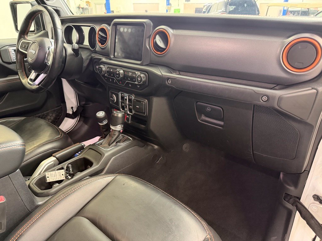 Used 2020 Jeep Gladiator Mojave AWD/4WD image 16