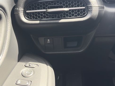 Certified 2023 Honda HR-V EX-L image 26