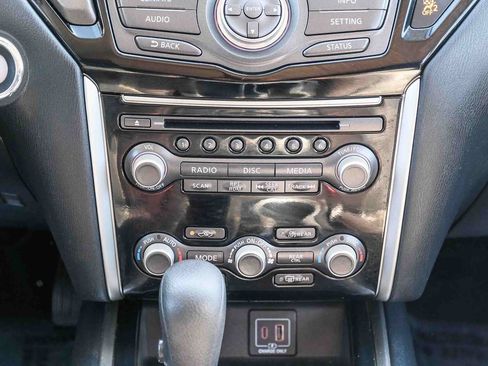Used 2020 Nissan Pathfinder S FWD image 16