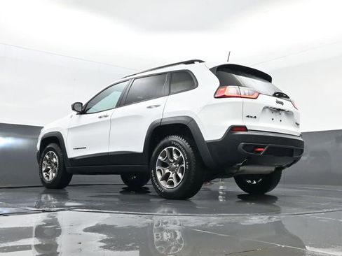 Used 2022 Jeep Cherokee Trailhawk w/ Premium Leather Package AWD/4WD image 25