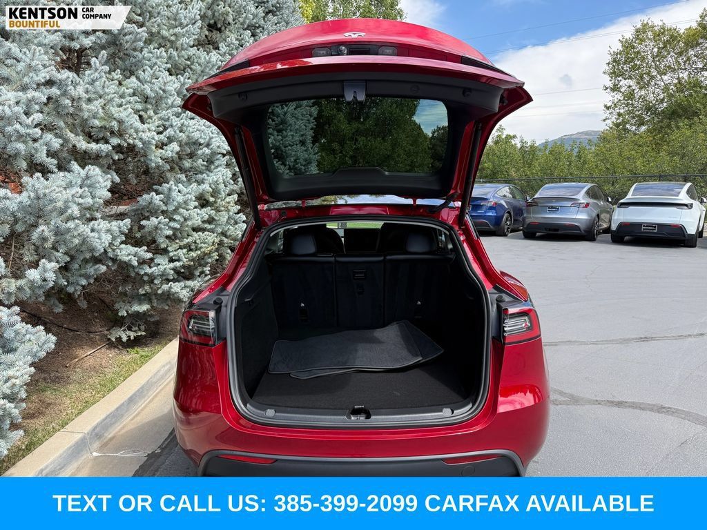 Used 2024 Tesla Model Y Long Range AWD/4WD image 30