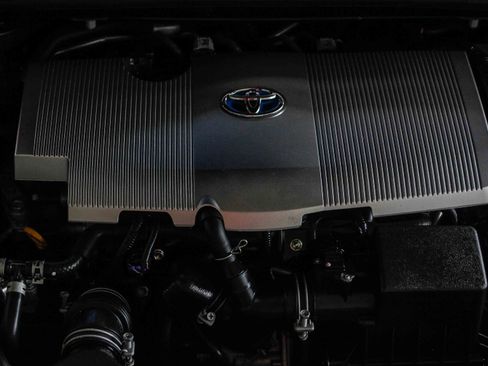 Used 2017 Toyota Prius Prime Advanced image 24