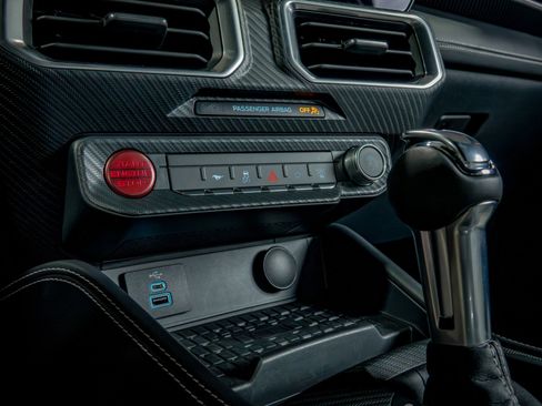 Used 2024 Ford Mustang GT Premium image 15