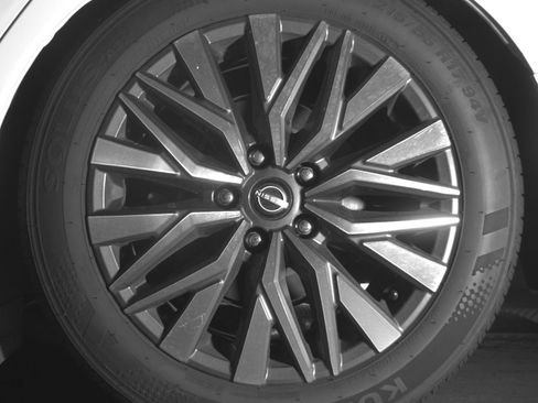 Used 2025 Nissan Altima 2.5 SV image 14