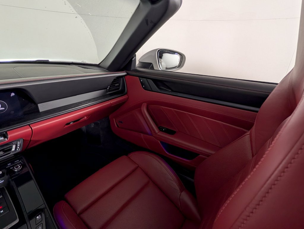 Certified 2022 Porsche 911 Targa 4 GTS AWD/4WD image 21