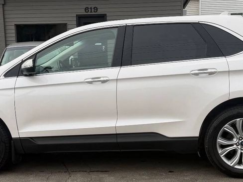 Used 2019 Ford Edge Titanium w/ Equipment Group 301A AWD/4WD image 14