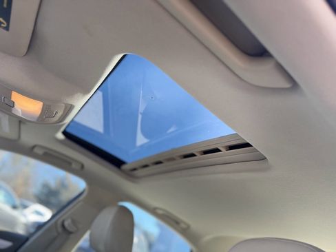 Used 2011 Audi A4 2.0T Premium image 18