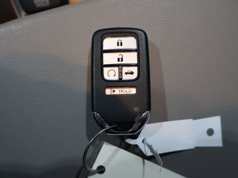 Used 2019 Honda Accord EX image 26