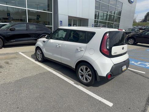 Used 2015 Kia Soul + image 7