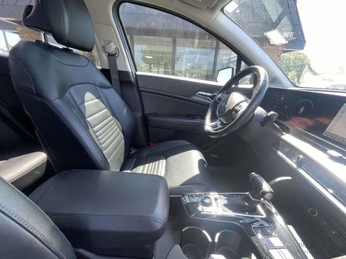 Used 2024 Kia Sportage SX FWD image 16