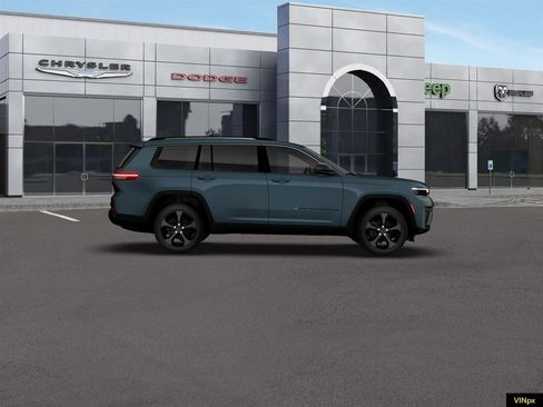 New 2026 Jeep Grand Cherokee L Limited w/ Limited Altitude Package AWD/4WD image 9