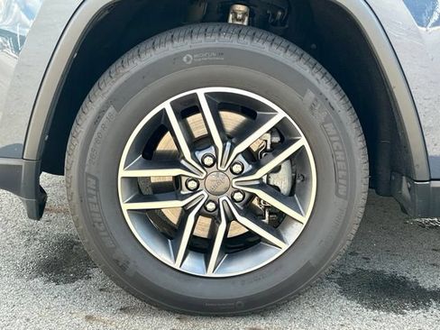 Used 2021 Jeep Grand Cherokee Limited AWD/4WD image 12