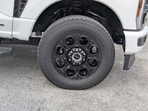 Certified 2026 Ford F250 Lariat w/ Black Appearance Package image 6