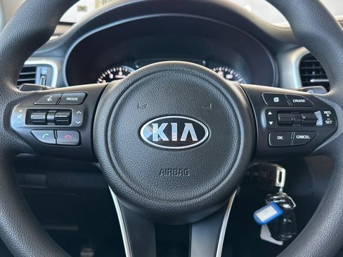 Used 2018 Kia Sorento FWD image 29